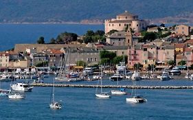 Appartement Plein Centre Saint Florent Face Au Port